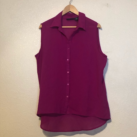 EUC Plus Size Sheer Fuschia Button Tank - 1x - Picture 2 of 6